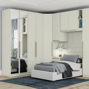 Guarda roupa com 4 portas de giro sendo 2 com espelho canto oblíquo e mesa de cabeceira.